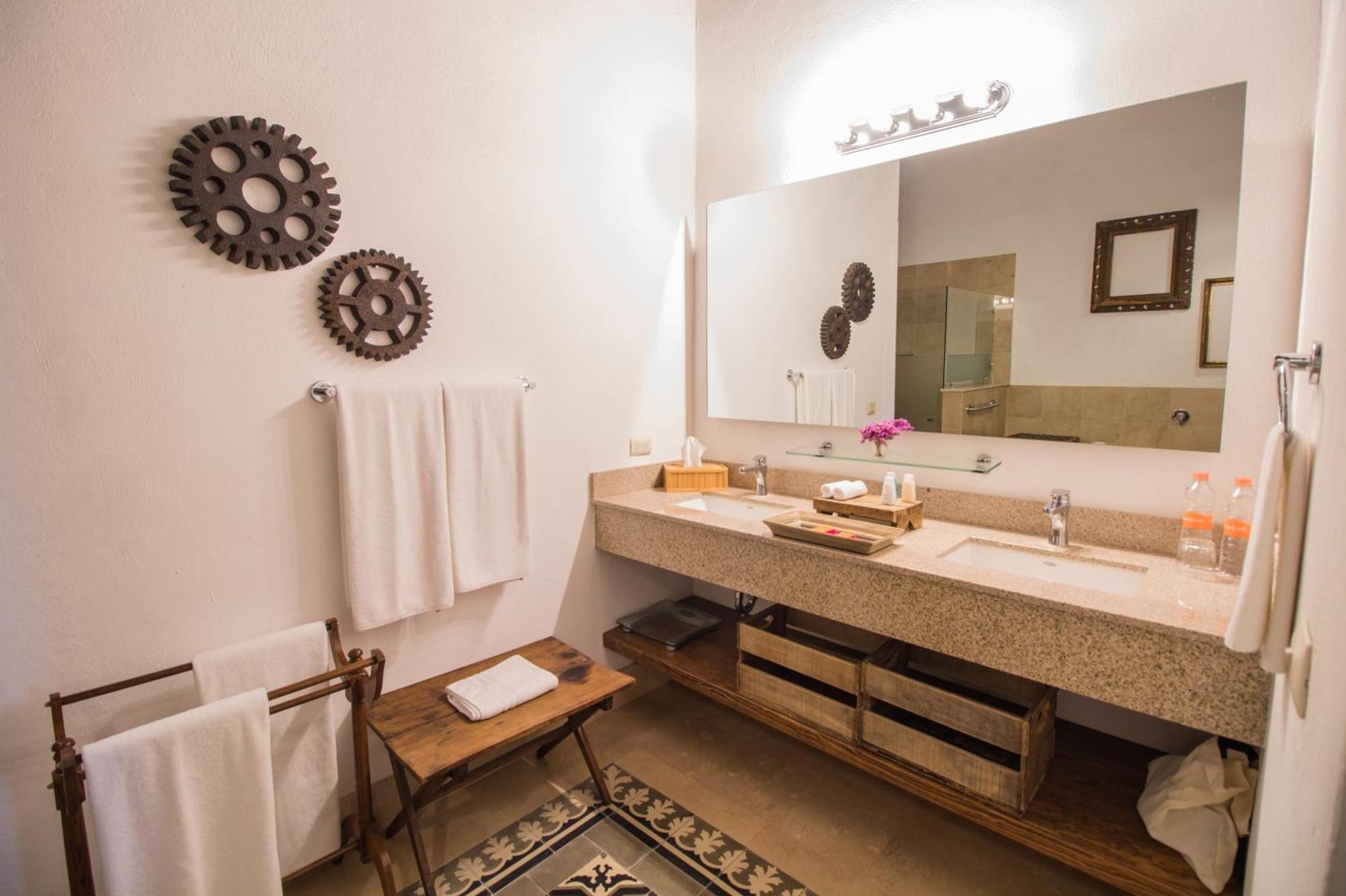 La Casona Del Banco Hotel Boutique Паррас-де-ла-Фуэнте Экстерьер фото