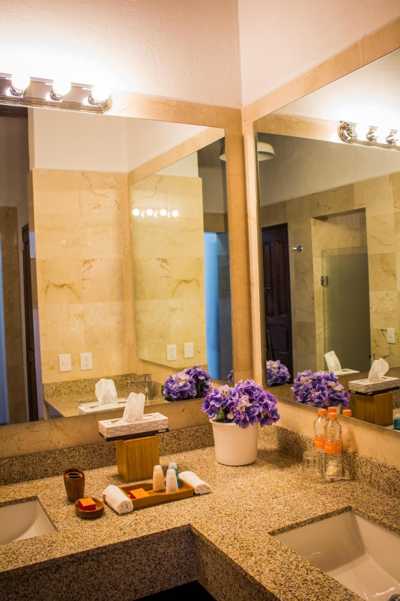 La Casona Del Banco Hotel Boutique Паррас-де-ла-Фуэнте Экстерьер фото